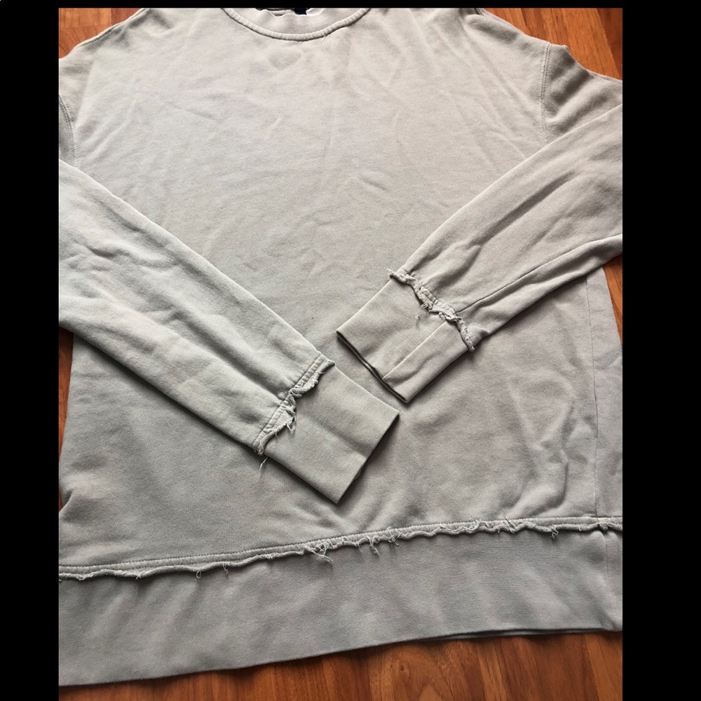 COPY - COPY - 🤘🏼🔥DIVIDED H&M CREWKNECK! Tan / peach off